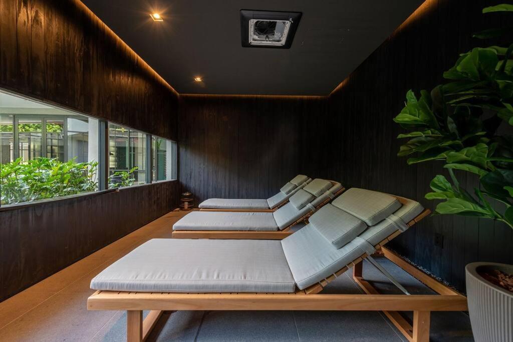 Nova Republica Piscina, Academia, Metro! São Paulo